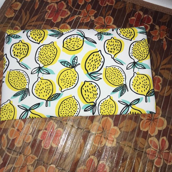 NEW UNUSED LEMON COSMETICS BAG - Picture 2 of 5